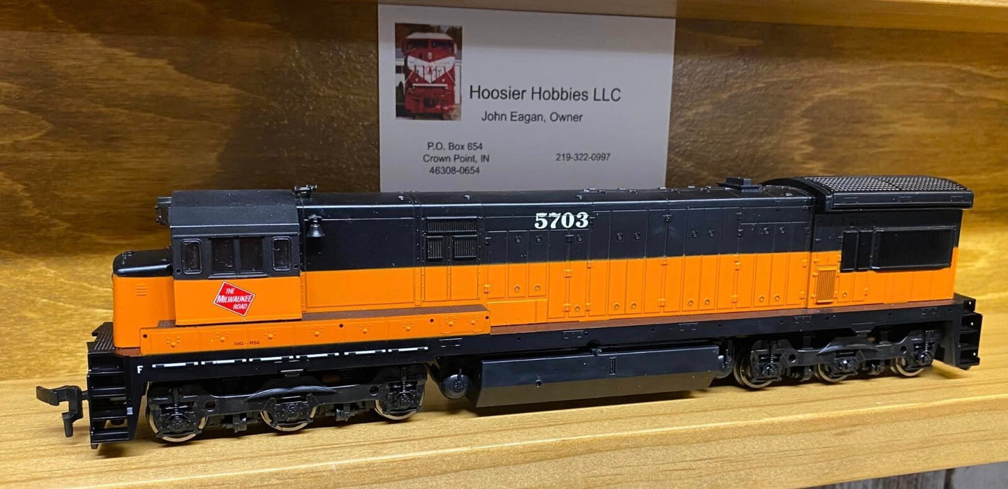 Atlas HO scale model locomotive - Atlas GE U33C Milwaukee #5703 HO SCALE