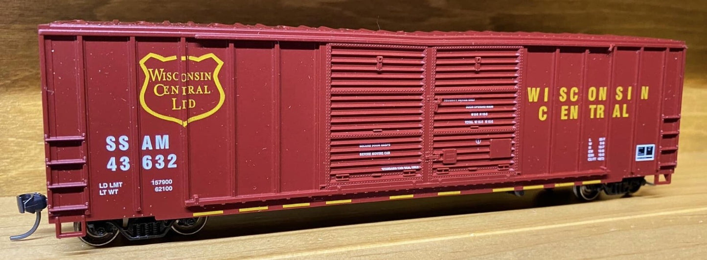 HO scale model boxcar - MDC/Roundhouse 50' boxcar Wisconsin Central #43632 HO Scale !