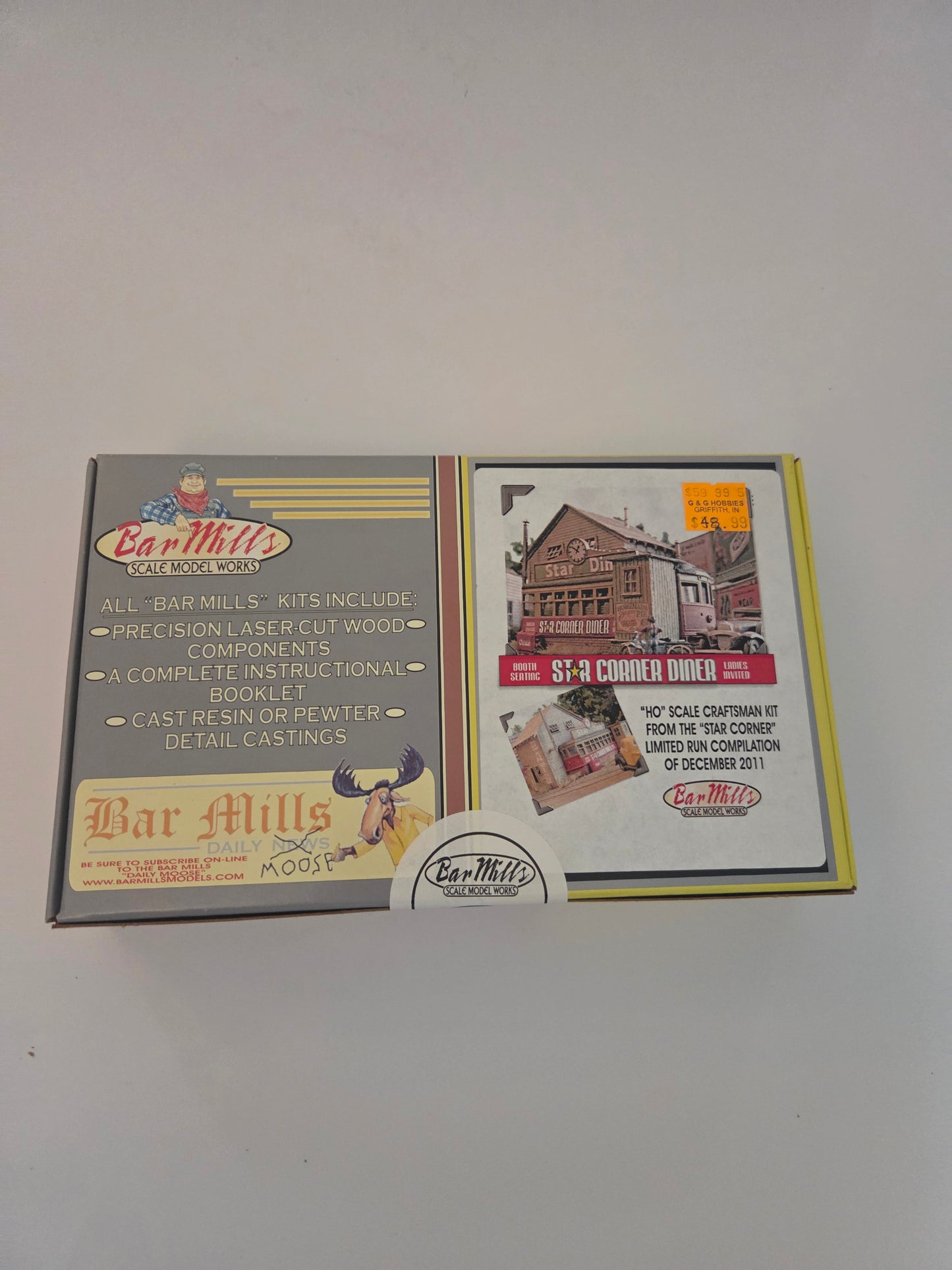 Bar Mills HO Scale Scenery Star Corner Diner Kit - 4-1/2 x 3-1/4" 11.4 x 8.3cm
