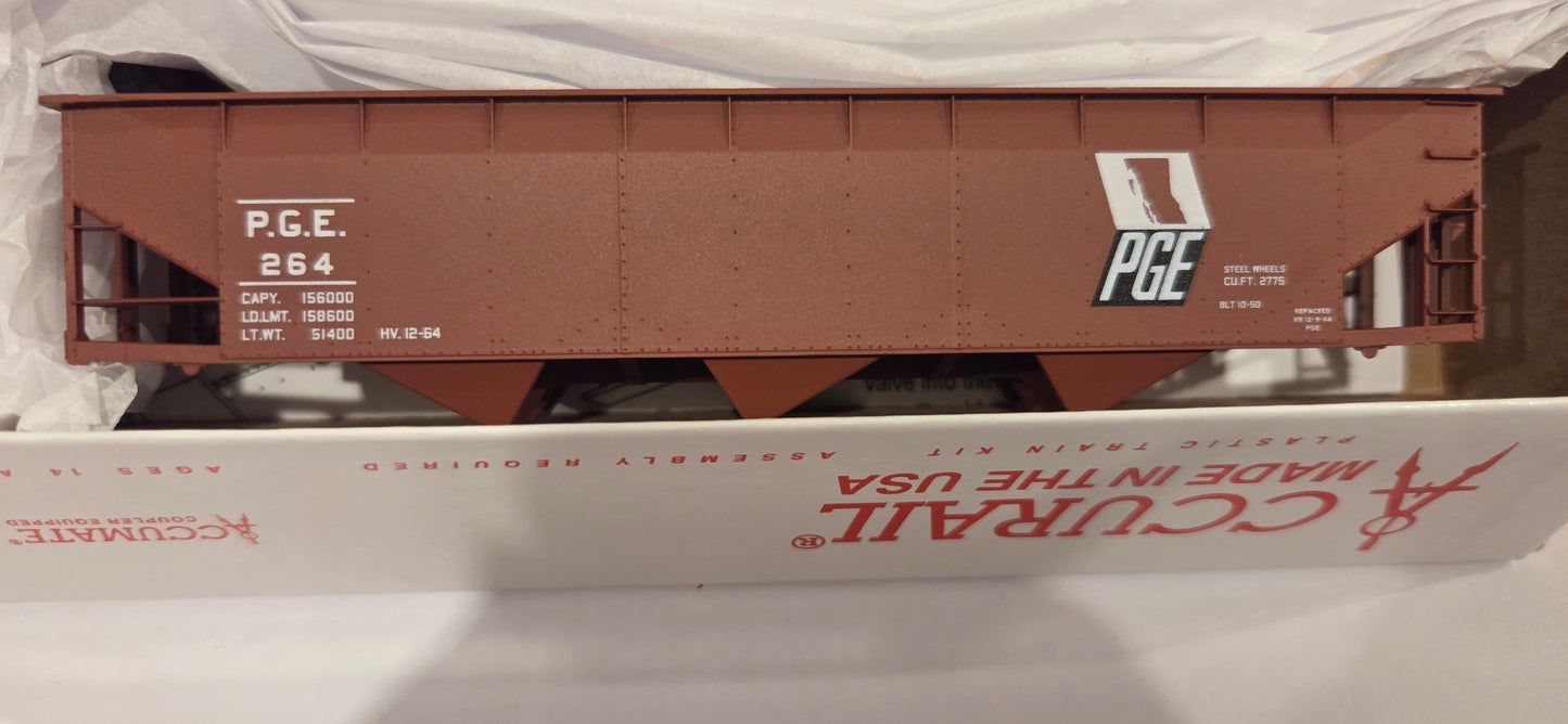 Accurail HO Scale Open Hopper Pacific Great Eastern #7568 70-ton hopper