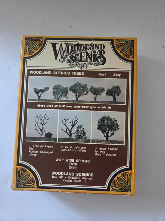 Woodland Scenics HO TK 16 Scenery Vintage 3 1/4" Wide Spread Trees (2 Trees)