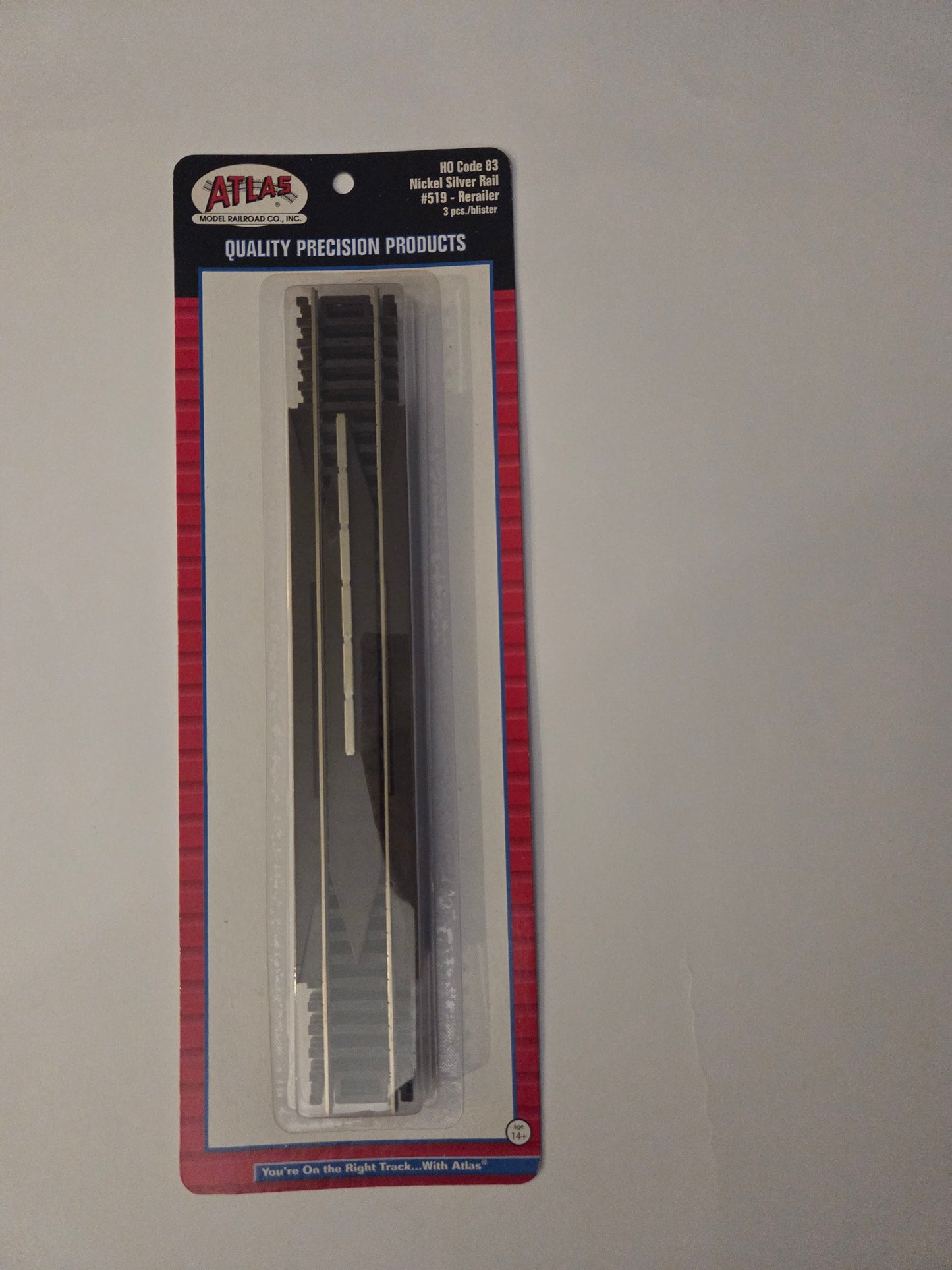 Atlas HO Scale Track Code 83, Nickel Silver Rail Straight Rerailer
