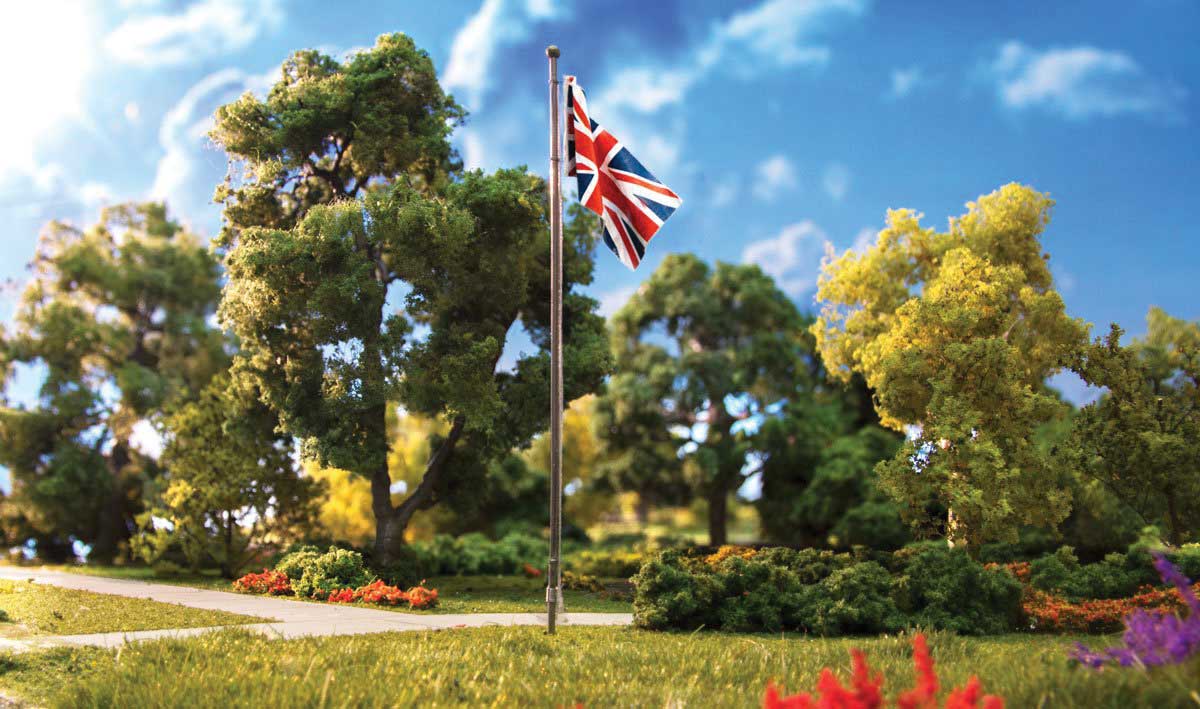 Woodland Scenics HO Scale 5959 Union Jack Flag Pole with spotlight Just Plug