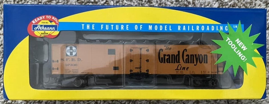 Athearn HO scale model refrigerator car - Athearn 50' ice bunker reefer Santa Fe #37336 "Grand Canyon" Early Map OOP 2006