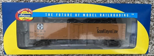 Athearn HO scale model refrigerator car - Athearn 50' ice bunker reefer Santa Fe #37365 Grand Canyon Factory Weathered OOP