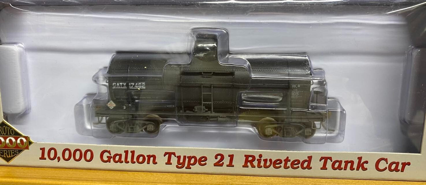 Proto 2000 HO scale model tank car - Proto 2000 10,000 gallon tankcar GATX #17462 Weathered HO Scale