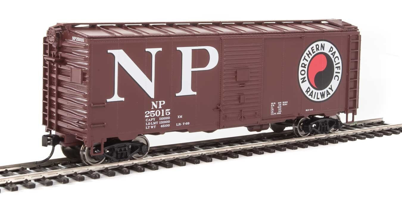 Walthers HO scale model boxcar - Walthers 40' AAR boxcar Northern Pacific #25015 HO Scale SOLD OUT