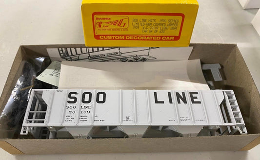 HO scale model freight car - Accurate Finishing/1990 Soo Line HS Covered Hopr Car (gray) Limited Run HO Kit