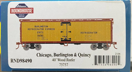 Athearn HO scale model refrigerator car - Athearn 40' wood reefer CB&Q #75757 OOP Since 2006!