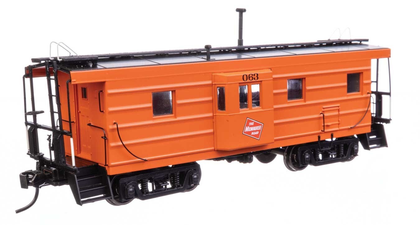Walthers HO scale model caboose - Walthers Bay Window Rib Side Caboose Milwaukee Road #063