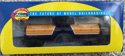 Athearn HO scale model tank car - Athearn 40' Chemical Tankcar Vulcan Chemicals #1015