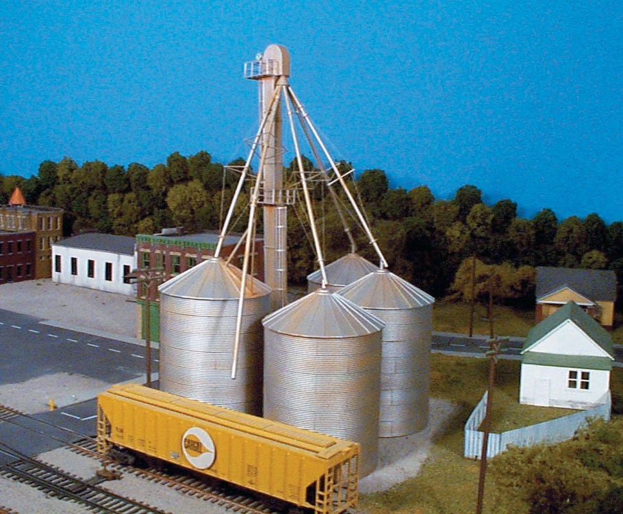 HO scale model building kit - Rix Grain Elevator HO Scale Kit