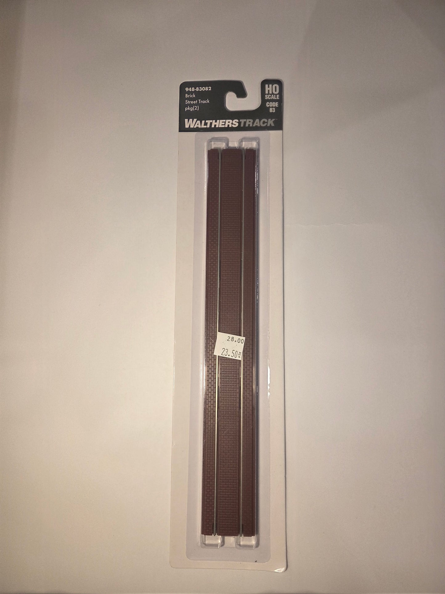 Walthers HO Scale Brick Street Track (pack of 2)