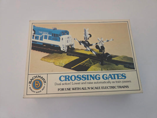 Bachmann N Scale Structure Bachmann HO Dual Crossing Gates with Flashing Lights & Bell New Sealed