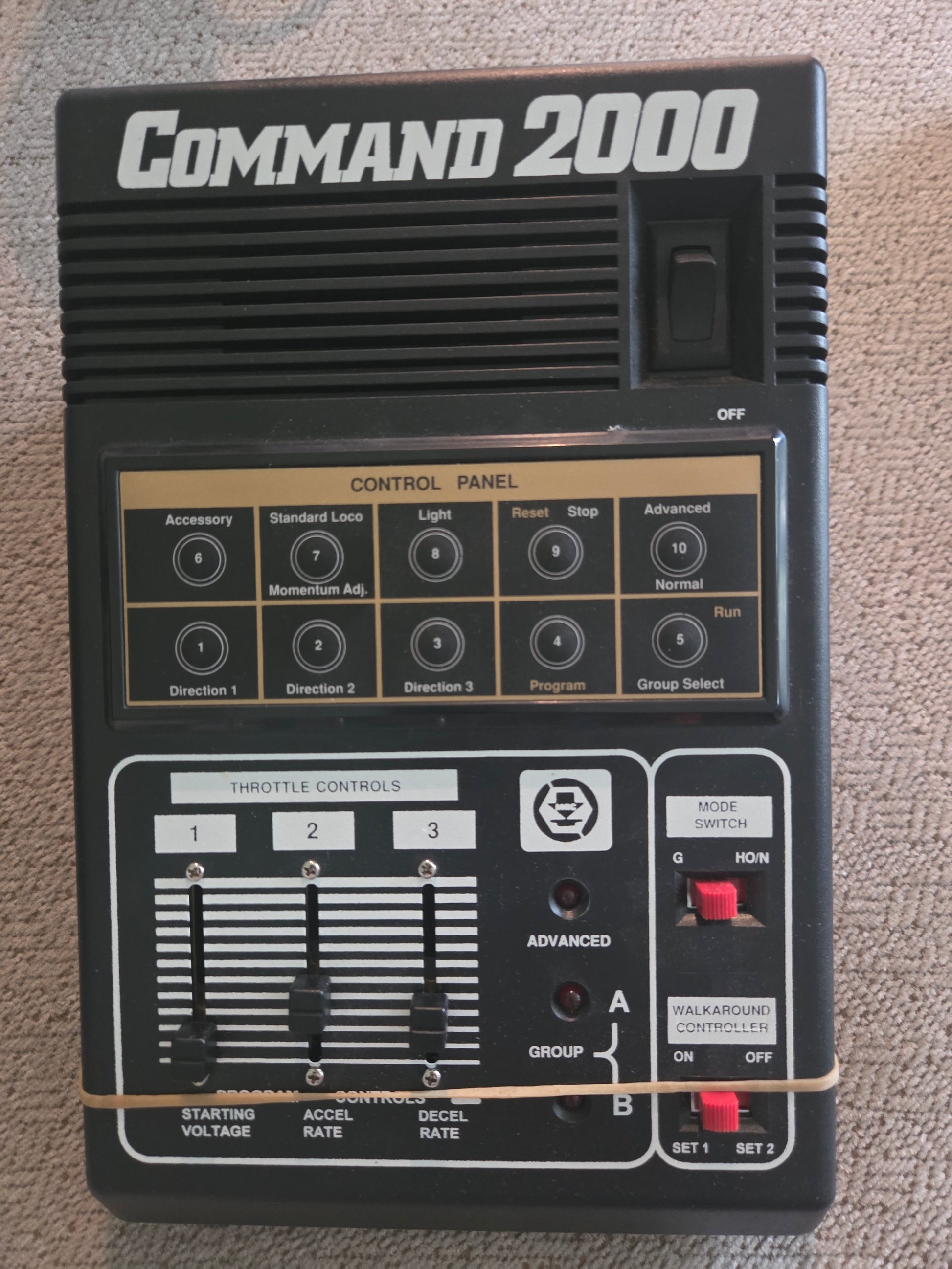 HO scale model railroad electrical component - MRC Command 200 HO Vintage DCU Electrical Digital Control Unit - UNTESTED