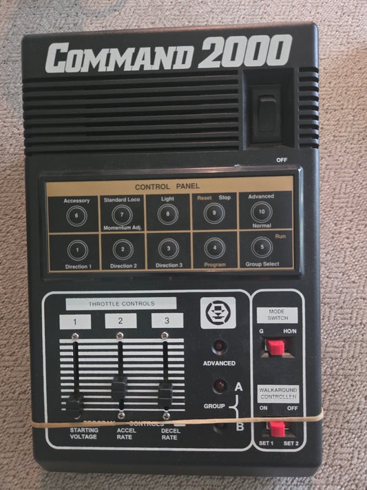 HO scale model railroad electrical component - MRC Command 200 HO Vintage DCU Electrical Digital Control Unit - UNTESTED