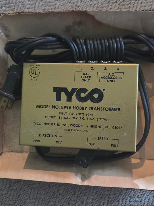 HO scale model railroad electrical component - Tyco HO Vintage Electrical Toy Train Transformer Mode 899v 120 V AC 60 Hz Hobby - UNTESTED