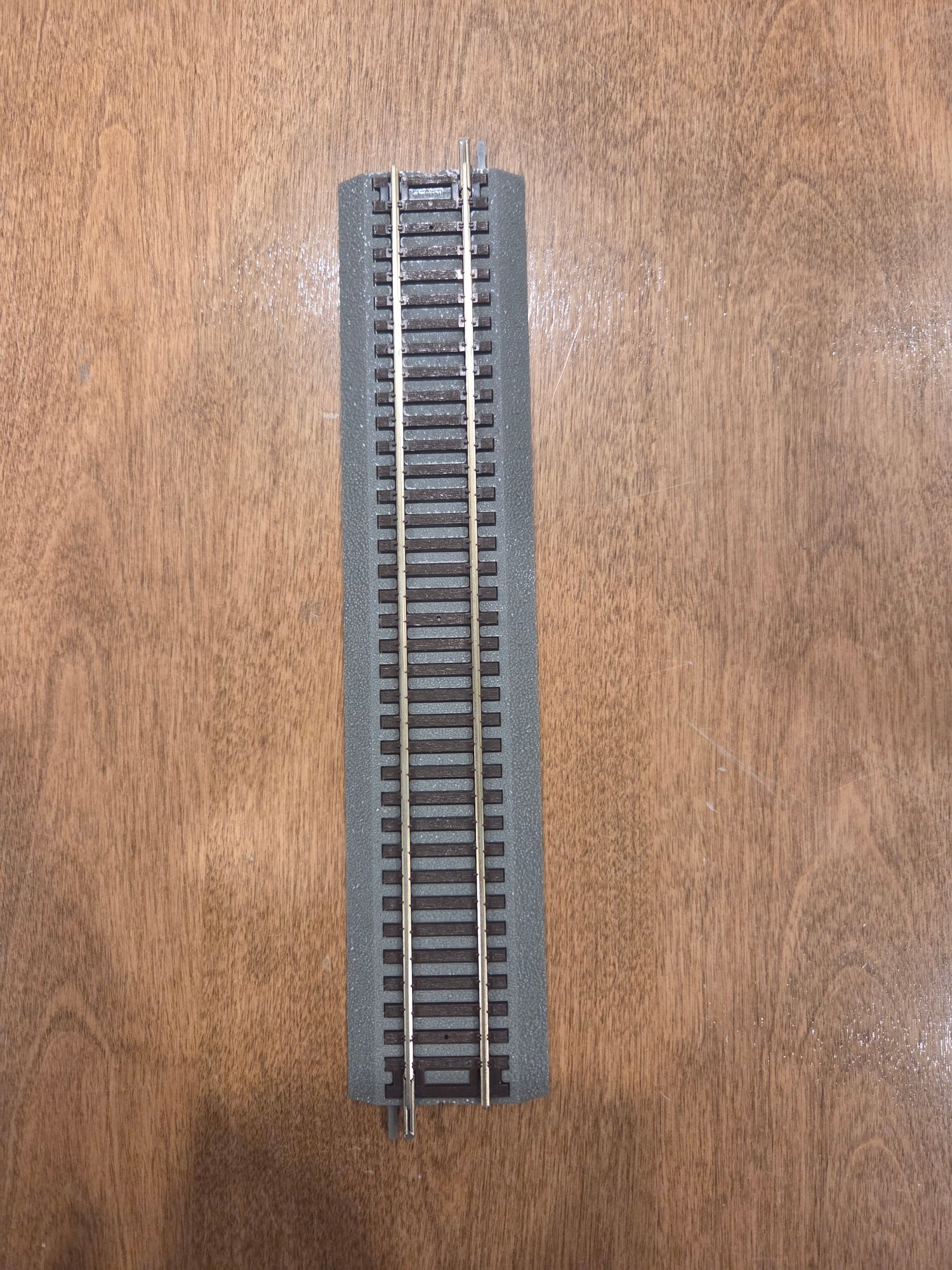 Atlas HO Scale 410 True-Track Code 83 9" Straight 