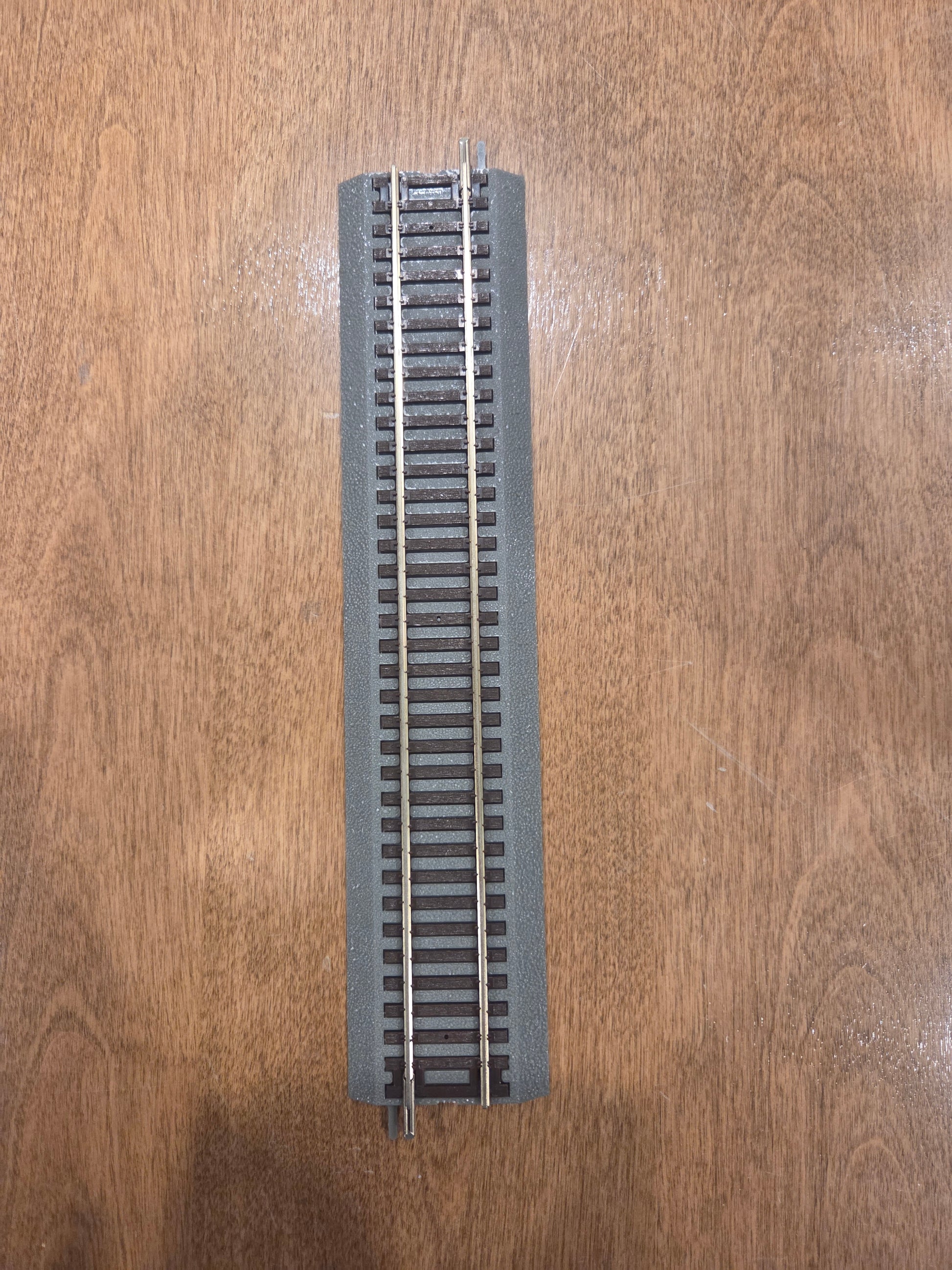 Atlas HO Scale 410 True-Track Code 83 9" Straight 