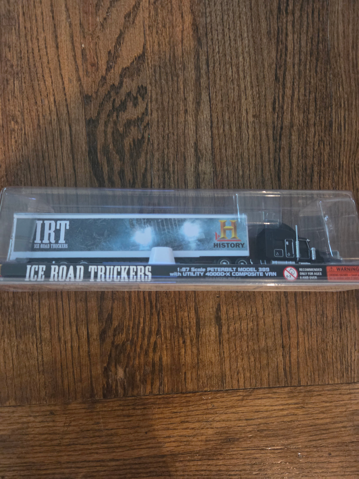 Norscot HO 58615 Vehicle Peterbilt 389 with Utility Van Ice Road Truckers