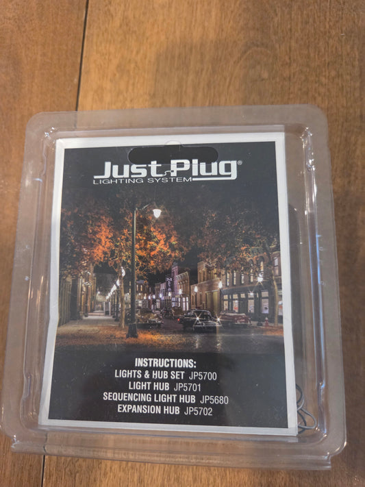 Woodland Scenics jp5700 - Just Plug(TM) - Lights & Hub Set (Warm White) - view 2