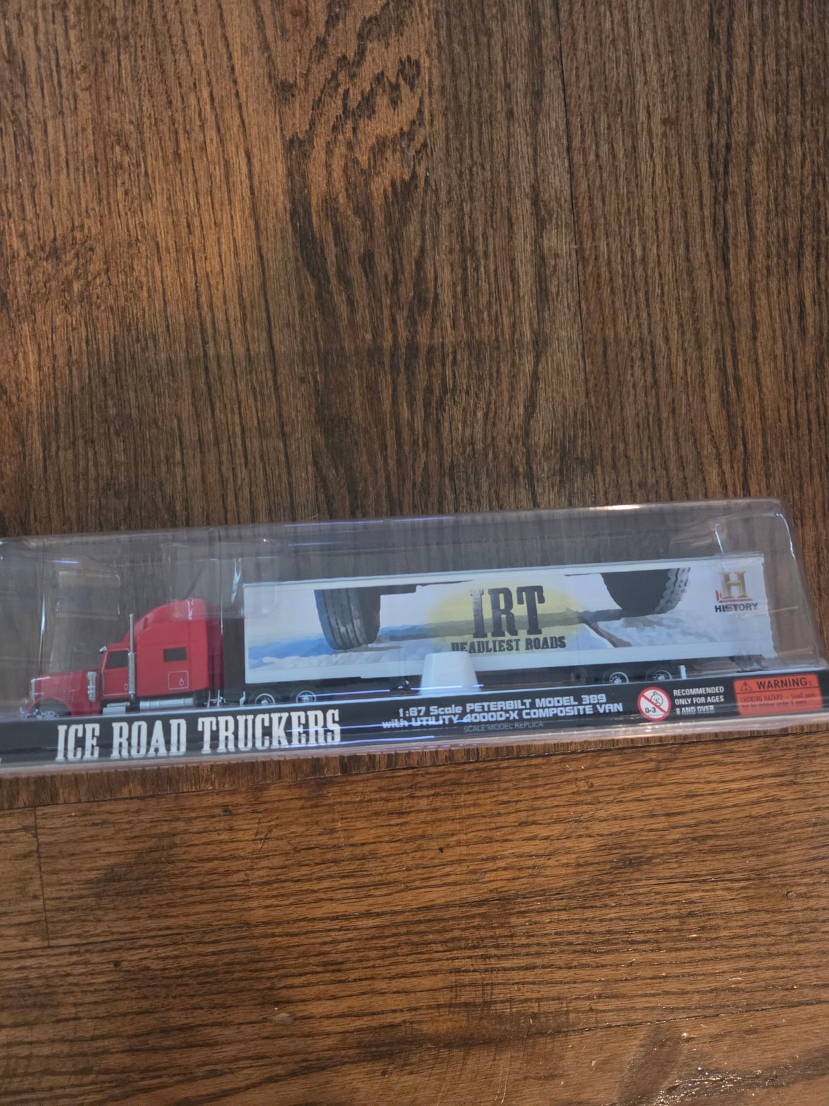 Norscot HO 58612 Vehicle Peterbilt 389 with Utility Van Ice Road Truckers